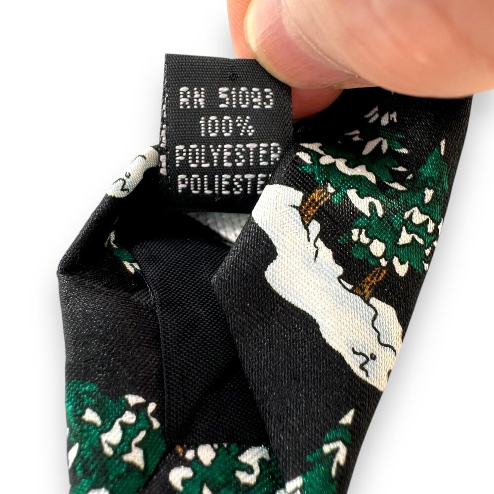 Vintage Christmas Tie Santa Reindeer Snow Hallmark Yule Holiday - Picture 8 of 10